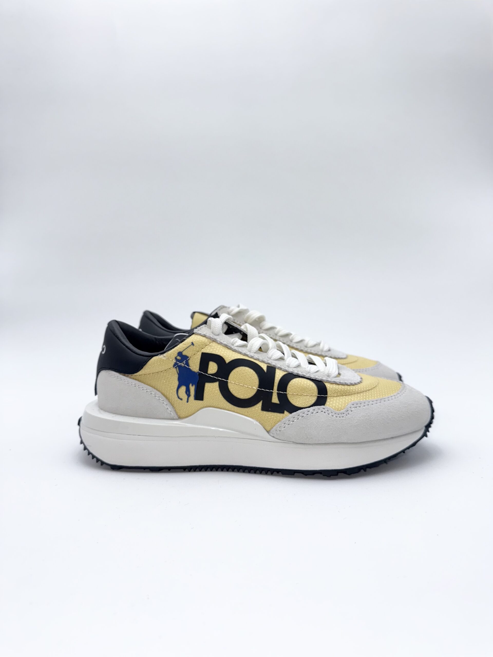 SNEAKERS AMARILLO